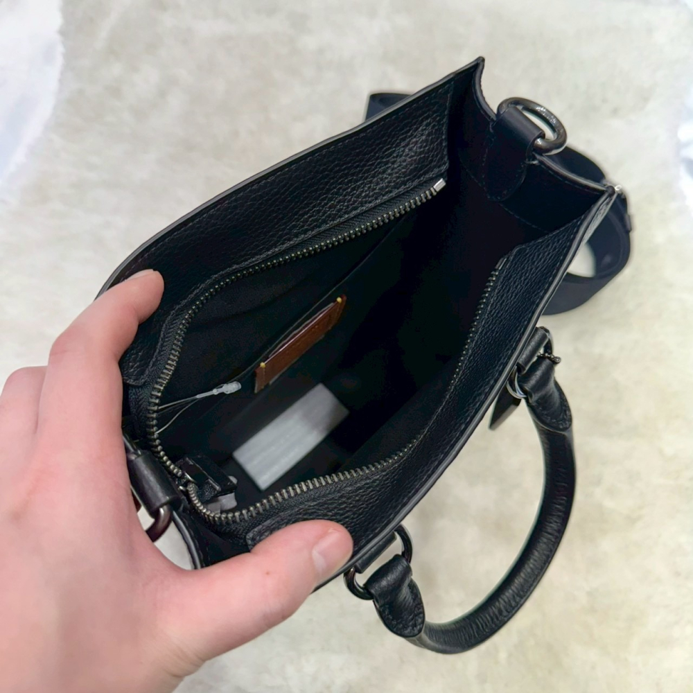 【蔻馳｜全新】現貨 COACH 包包 琴譜包 黑標 大號 斜背包 兩用包 非常好用的款｜Little Bee 小蜜蜂精品-細節圖2