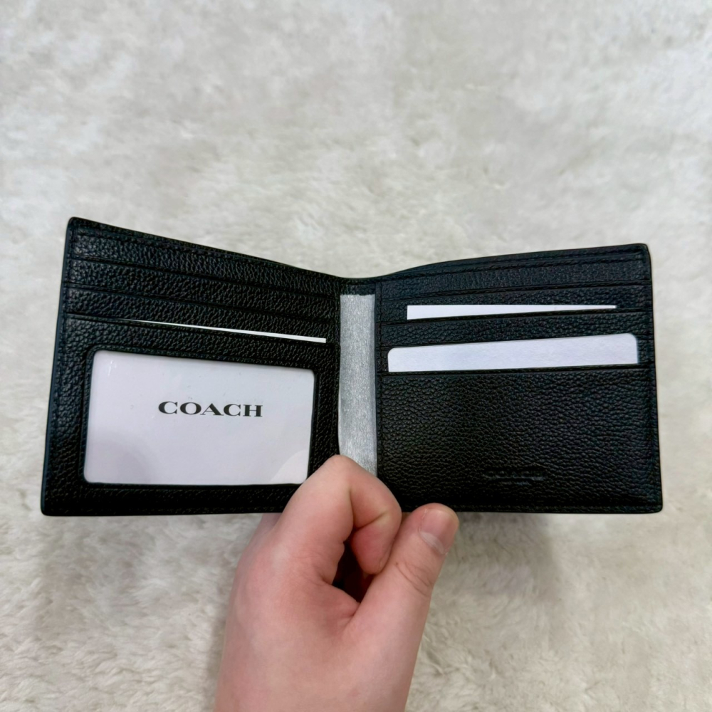 【蔻馳｜全新】現貨 COACH 錢包 短夾 相片短夾 經典小標 壓紋 稀有款 送禮推薦｜Little Bee 小蜜蜂精品-細節圖2