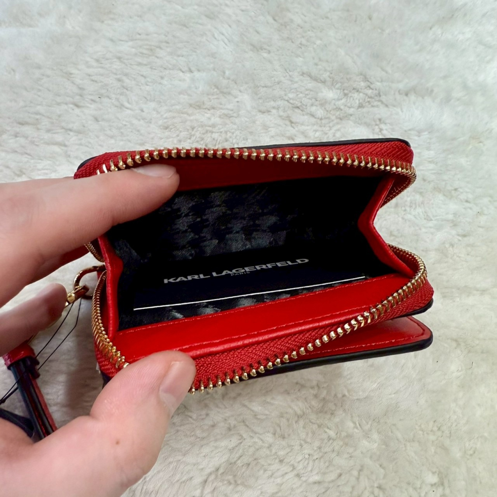 【卡爾｜全新】現貨 KARL LAGERFELD 錢包 短夾 滿版 Q版鐵標 零錢短夾｜Little Bee 小蜜蜂精品-細節圖3
