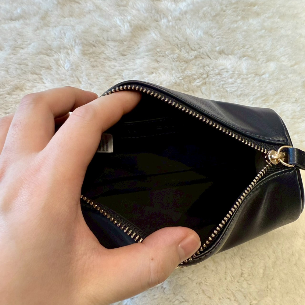 【湯米｜全新】現貨 TOMMY 包包 筆筒包 金標 手拿包 化妝包 收納包｜Little Bee 小蜜蜂精品-細節圖3