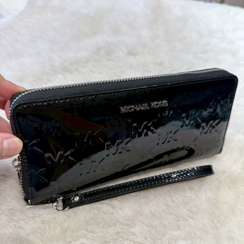 【MK｜全新】現貨 MICHAEL KORS 錢包 長夾 銀標 漆皮 卡王 拉鍊長夾｜Little Bee 小蜜蜂精品-細節圖2