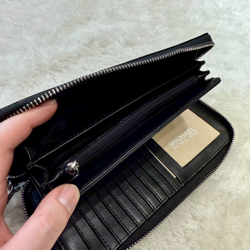 【MK｜全新】現貨 MICHAEL KORS 錢包 長夾 銀標 漆皮 卡王 拉鍊長夾｜Little Bee 小蜜蜂精品-細節圖4