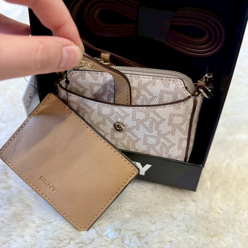 【DKNY|全新】現貨 包包 小廢包 二合一 禮盒組 2色可選 斜背包+卡片夾 零錢包|Little Bee 小蜜蜂精品 - Little ...