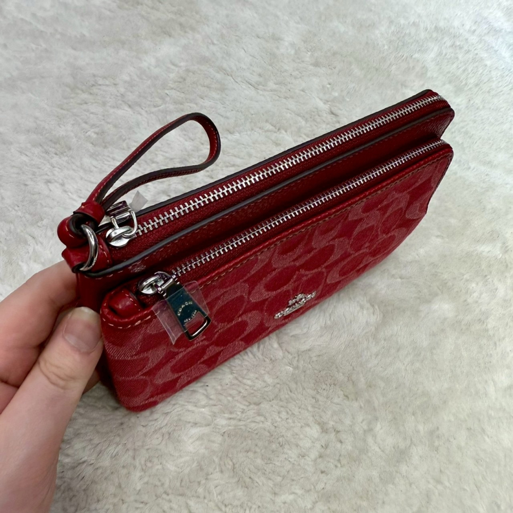 【蔻馳｜全新】現貨 COACH 錢包 手拿包 大號 銀標 滿版 緹花布 雙層 零錢包｜Little Bee 小蜜蜂精品-細節圖2