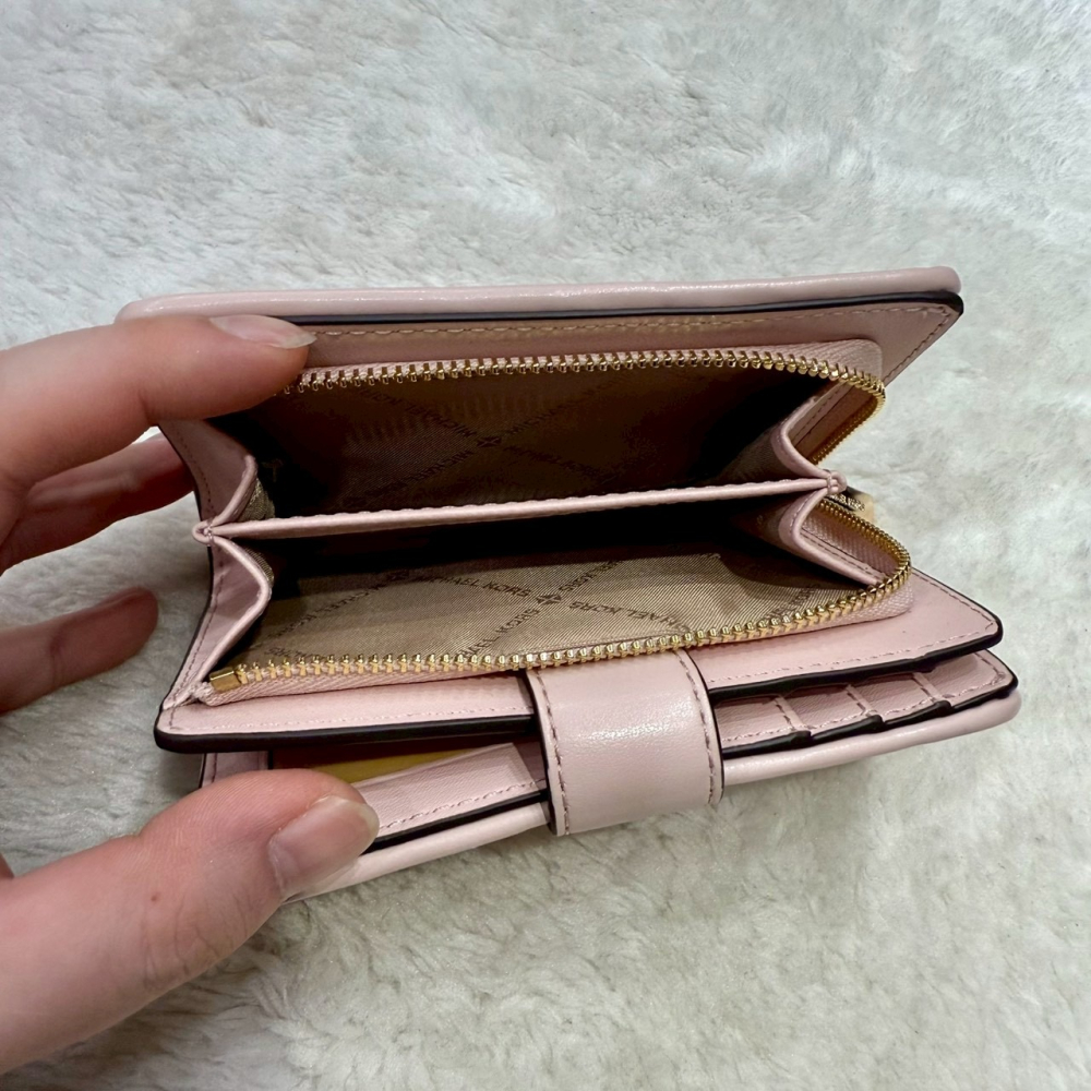 【MK｜全新】現貨 MICHAEL KORS 錢包 中夾 2色 新款 編織 零錢中夾｜Little Bee 小蜜蜂精品-細節圖2