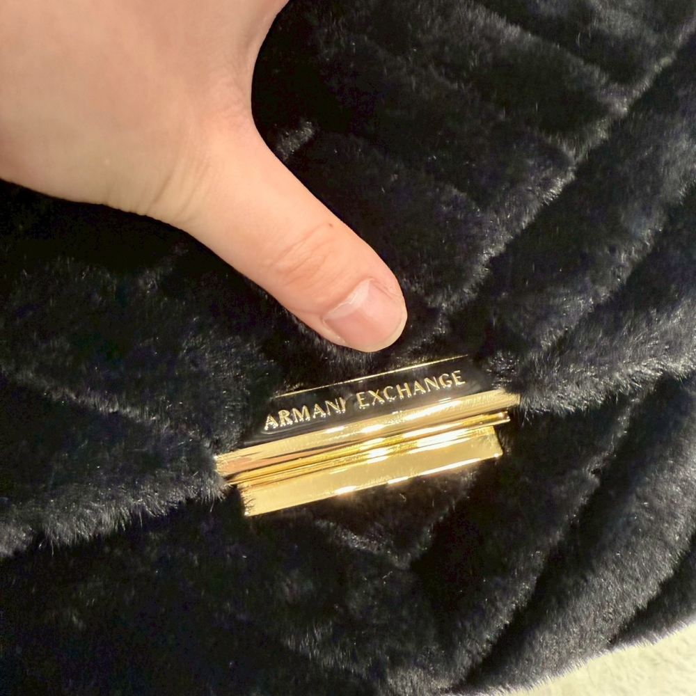 【AX｜全新】現貨 ARMANI EXCHANGE 包包 鍊條包 毛絨 兩用包 斜背包｜Little Bee 小蜜蜂精品-細節圖2