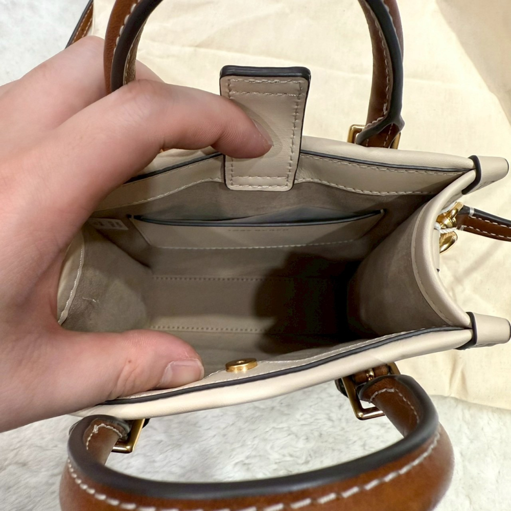 【TB｜全新】現貨 TORY BURCH 琴譜包 專櫃款 金標 緹花布 兩用包｜Little Bee 小蜜蜂精品-細節圖3