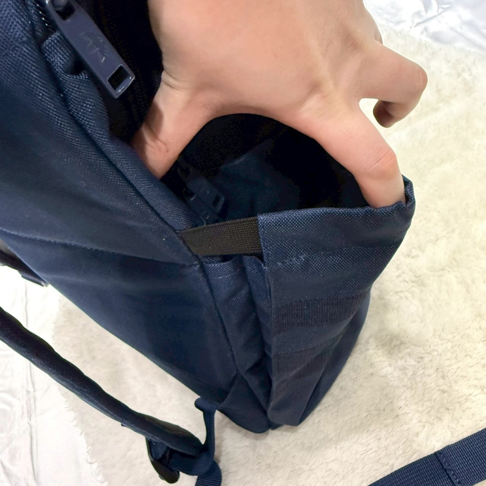 【愛迪達｜全新】現貨 ADIDAS 包包 後背包 尼龍 三葉草 雙肩包 多夾層｜Little Bee 小蜜蜂精品-細節圖4