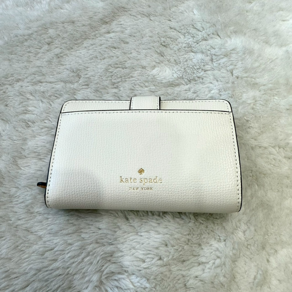 【KS｜全新】現貨 KATE SPADE 錢包 中夾 旋扣 防刮紋 對開 零錢中夾｜Little Bee 小蜜蜂精品-細節圖2