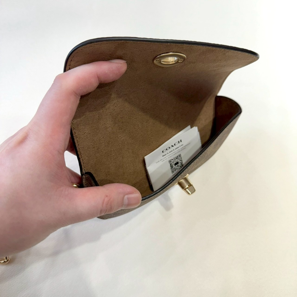 【蔻馳｜全新】現貨 COACH 眼鏡盒 旋蔻 棕滿版 老花 墨鏡盒 眼鏡收納盒｜Little Bee 小蜜蜂精品-細節圖2