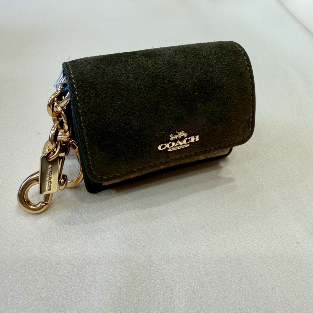 【蔻馳｜全新】現貨 COACH 包包吊飾 零錢包 金標 麂皮革 鑰匙圈 送禮推薦｜Little Bee 小蜜蜂精品-細節圖2
