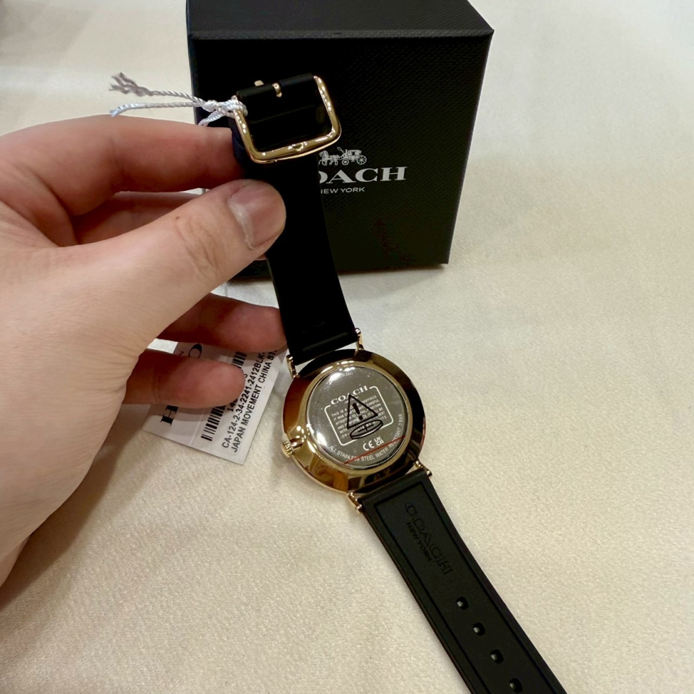 【蔻馳｜全新】現貨 COACH 手錶 石英錶 女錶 C字日期款 橡膠錶 送禮推薦｜Little Bee 小蜜蜂精品-細節圖3