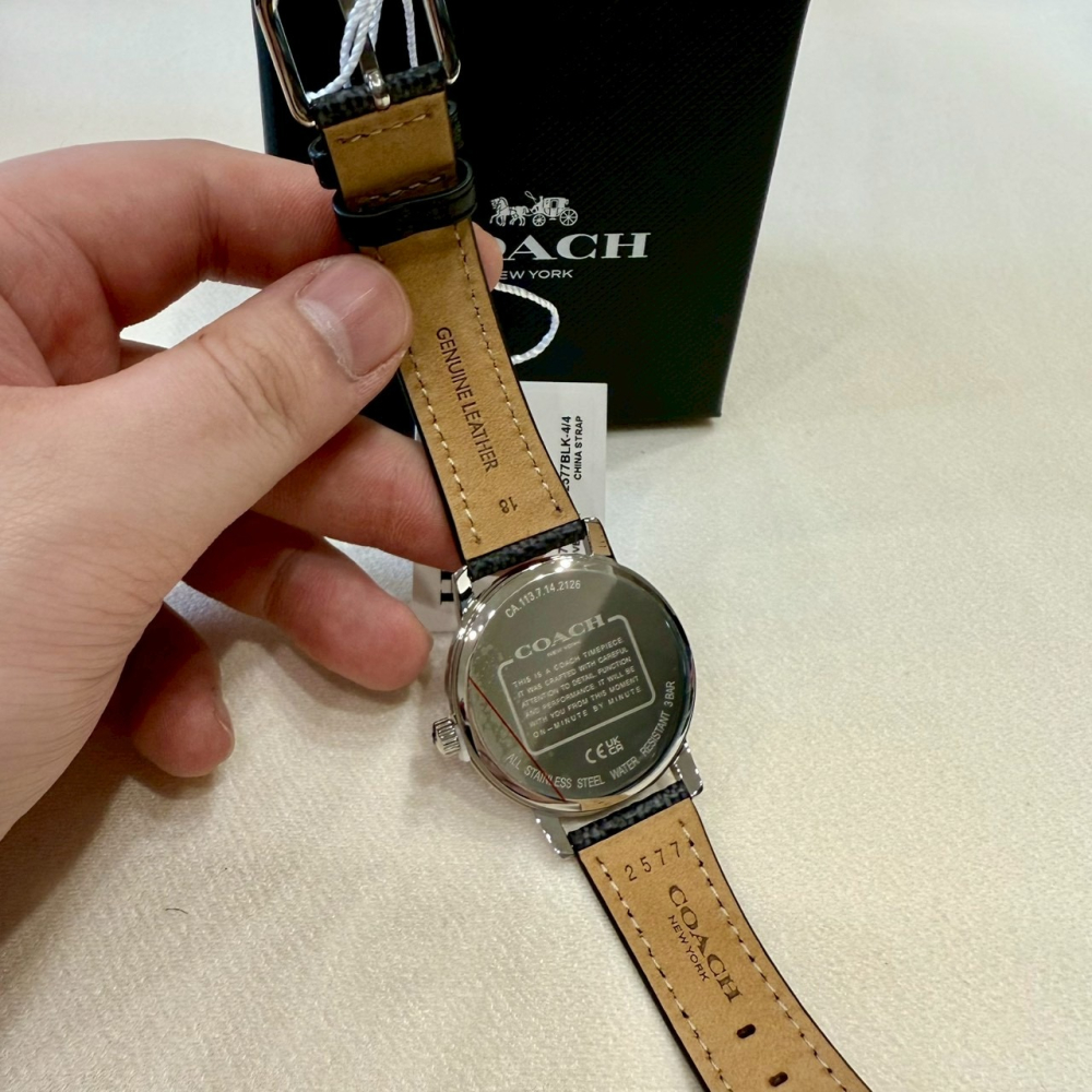 【蔻馳｜全新】現貨 COACH 手錶 石英錶 女錶 馬車款 老花紋 皮錶 送禮推薦｜Little Bee 小蜜蜂精品-細節圖3
