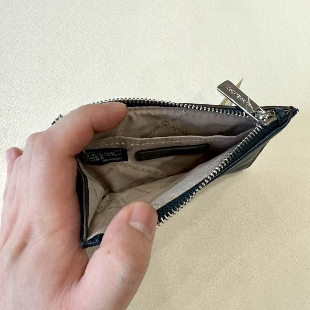 【MK｜全新】現貨 MICHAEL KORS 錢包 零錢包 軟皮 斜紋 深藍色 卡夾｜Little Bee 小蜜蜂精品-細節圖3