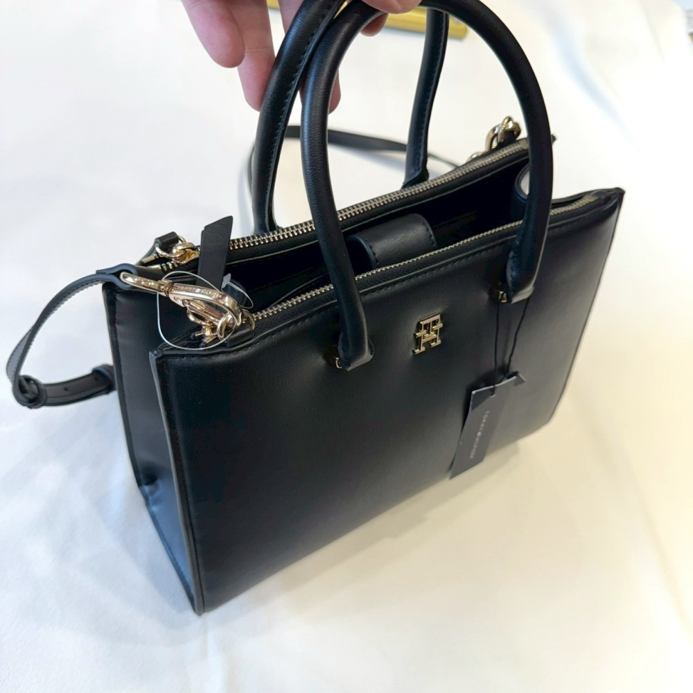 【湯米｜全新】現貨 TOMMY 包包 黛妃包 金標 經典款 滑皮 兩用包 斜背包｜Little Bee 小蜜蜂精品-細節圖2