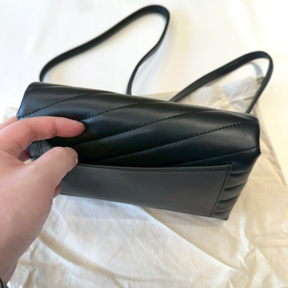 【TB｜全新】現貨 TORY BURCH 包包 掀蓋包 專櫃款 斜紋 羊皮 斜背包｜Little Bee 小蜜蜂精品-細節圖4