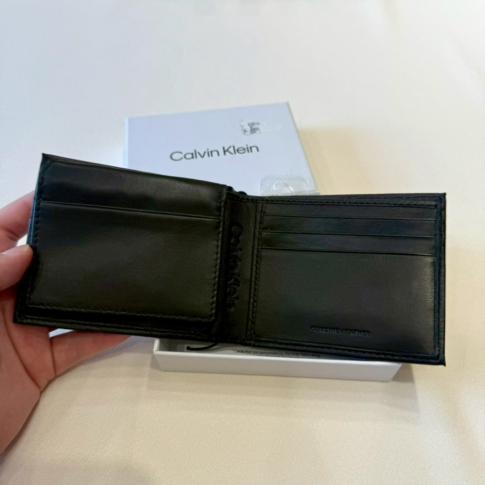 【CK｜全新】現貨 CALVIN KLEIN 錢包 短夾 男款 小標 相片短夾 禮盒組｜Little Bee 小蜜蜂精品-細節圖2
