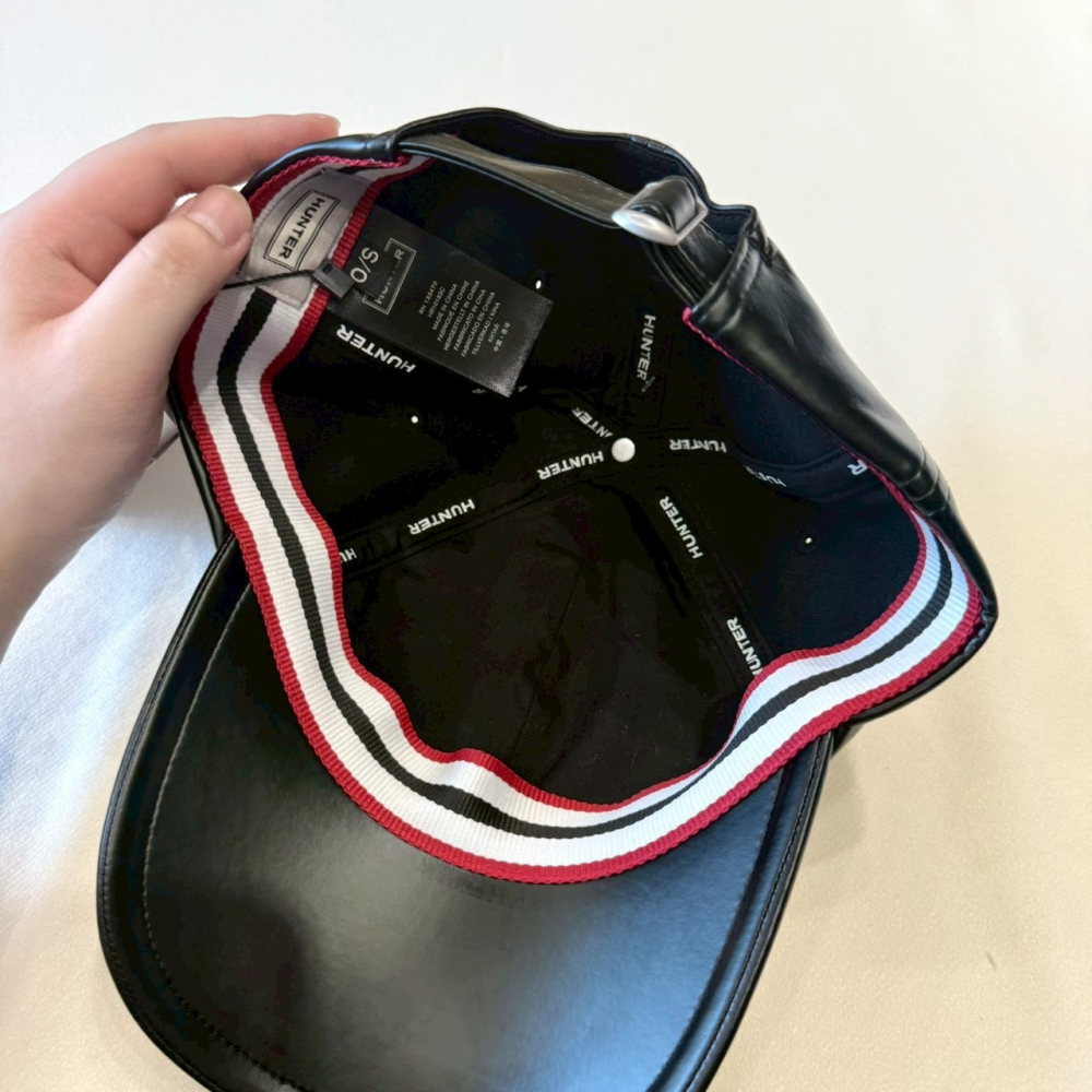 【獵人｜全新】現貨 HUNTER 帽子 鴨舌帽 橡膠LOGO 皮革款 軟頂 送禮推建｜Little Bee 小蜜蜂精品-細節圖2