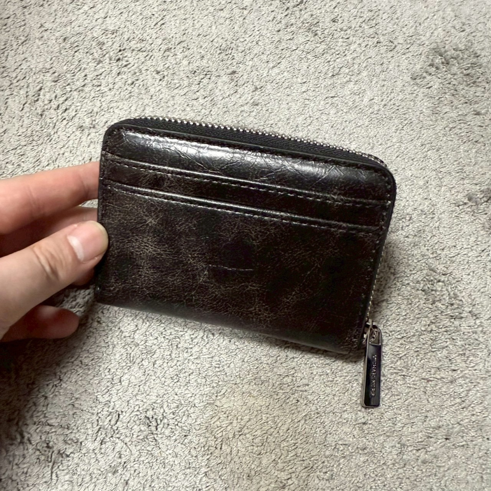 【MK｜全新】現貨 MICHAEL KORS 錢包 零錢包 銀標 仿舊 油蠟皮紋 卡夾｜Little Bee 小蜜蜂精品-細節圖2