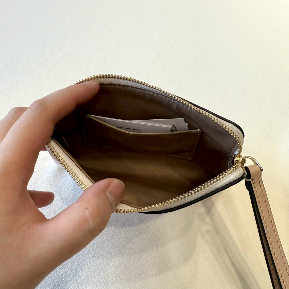 【蔻馳｜全新】現貨 COACH 錢包 手拿包 單層 金標 小號 粉黃 漸層老花 零錢包｜Little Bee 小蜜蜂精品-細節圖2