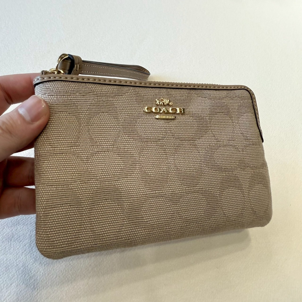 【蔻馳｜全新】現貨 COACH 錢包 手拿包 單層 金標 小號 滿版緹花布 零錢包｜Little Bee 小蜜蜂精品-細節圖2