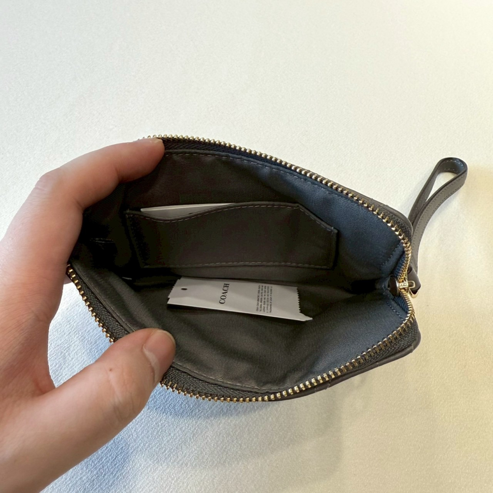 【蔻馳｜全新】現貨 COACH 錢包 手拿包 單層 金標 小號 灰色 菱格紋 零錢包｜Little Bee 小蜜蜂精品-細節圖2