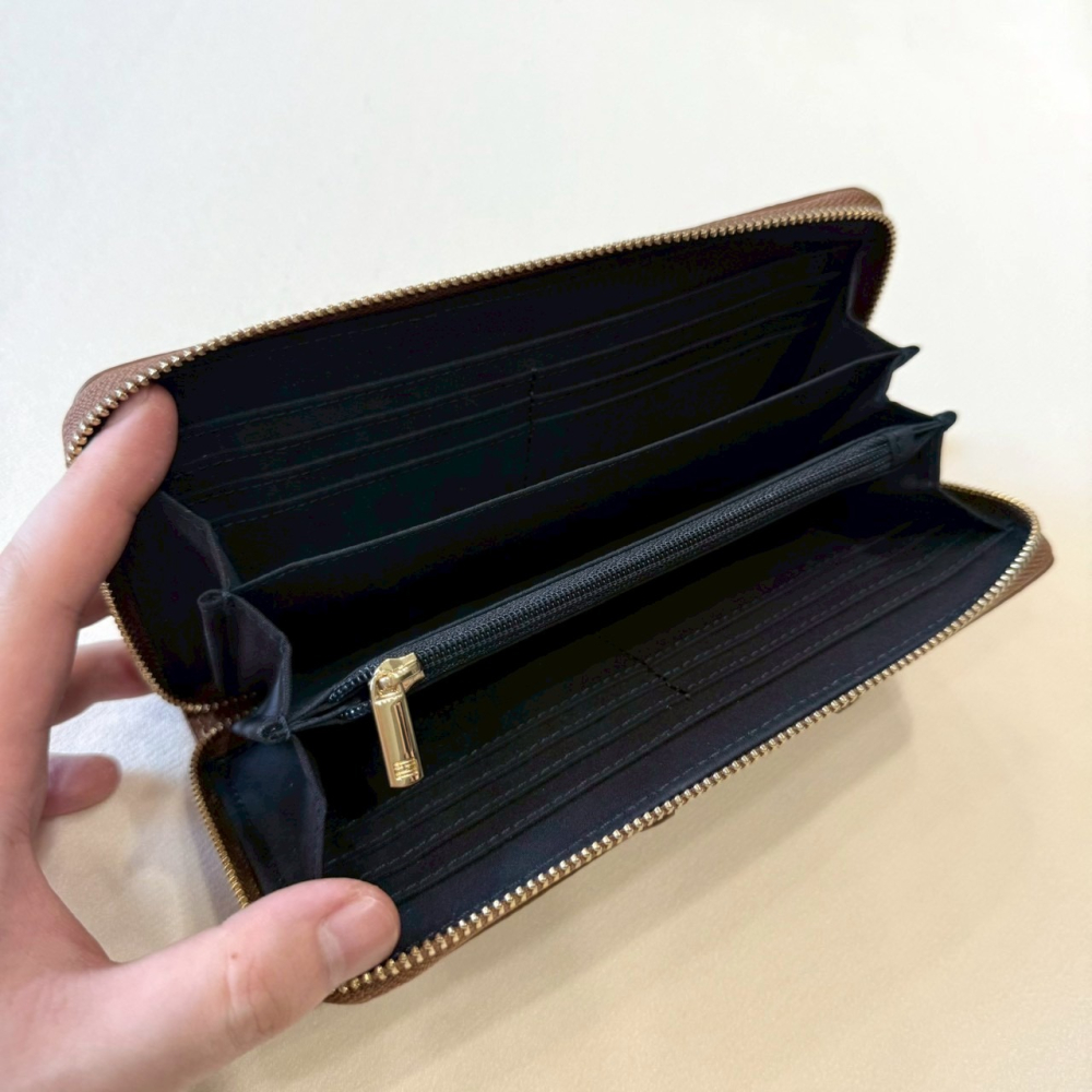 【湯米｜全新】現貨 TOMMY 錢包 長夾 金標 荔枝紋 織布造型 拉鍊長夾｜Little Bee 小蜜蜂精品-細節圖3