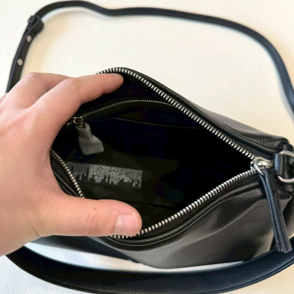 【CK｜全新】現貨 CALVIN KLEIN 包包 梯形包 小標 壓紋 兩用 斜背包｜Little Bee 小蜜蜂精品-細節圖3