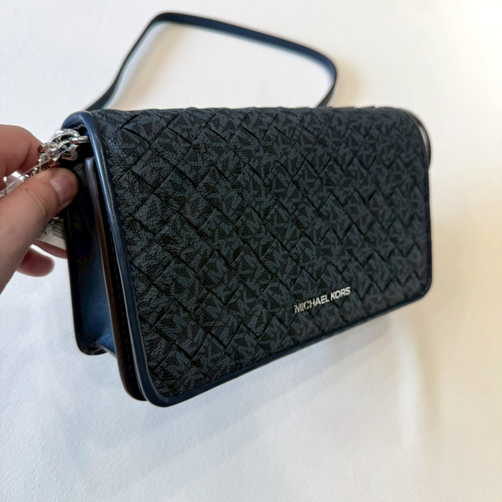 【MK｜全新】現貨 MICHAEL KORS 包包 編織包 深藍 滿版 掀蓋包 斜背包｜Little Bee 小蜜蜂精品-細節圖2
