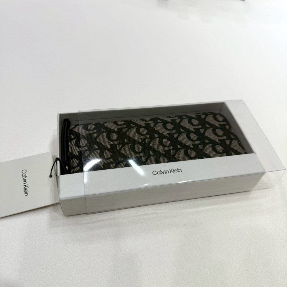 【CK｜全新】現貨 CALVIN KLEIN 錢包 長夾 滿版 緹花布 黑色 禮盒組｜Little Bee 小蜜蜂精品-細節圖3