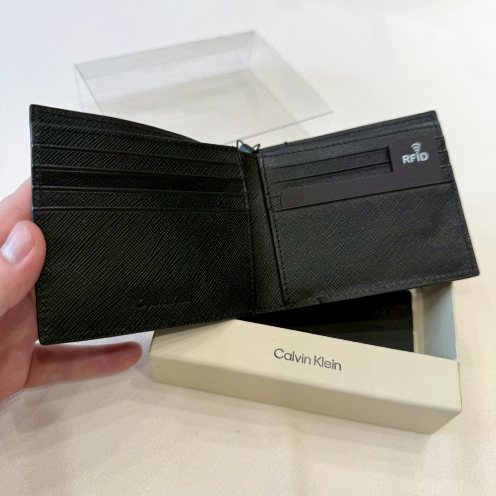 【CK｜全新】現貨 CALVIN KLEIN 錢包 短夾 小標 防刮 八卡短夾 禮盒組｜Little Bee 小蜜蜂精品-細節圖2