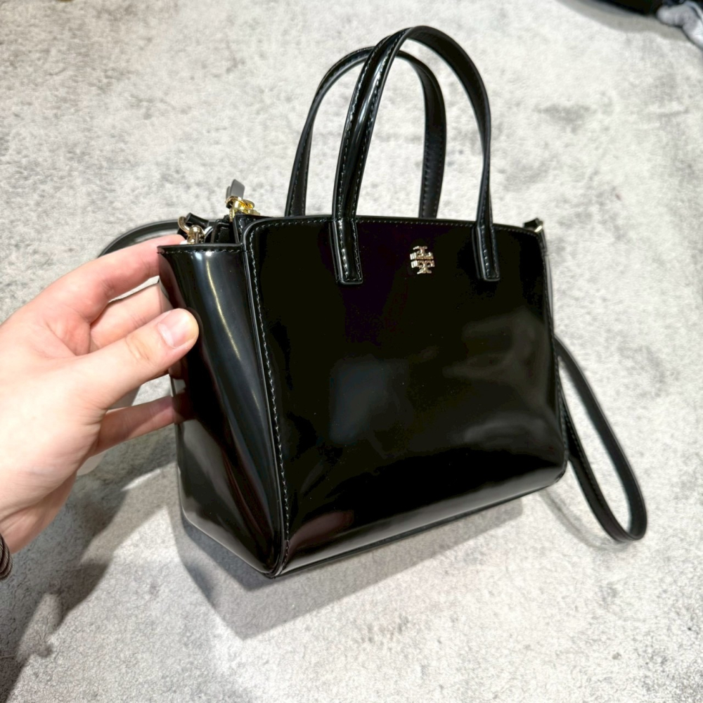 【TB｜全新】現貨 TORY BURCH 包包 托特包 金標 小號 漆皮款 斜背包｜Little Bee 小蜜蜂精品-細節圖2