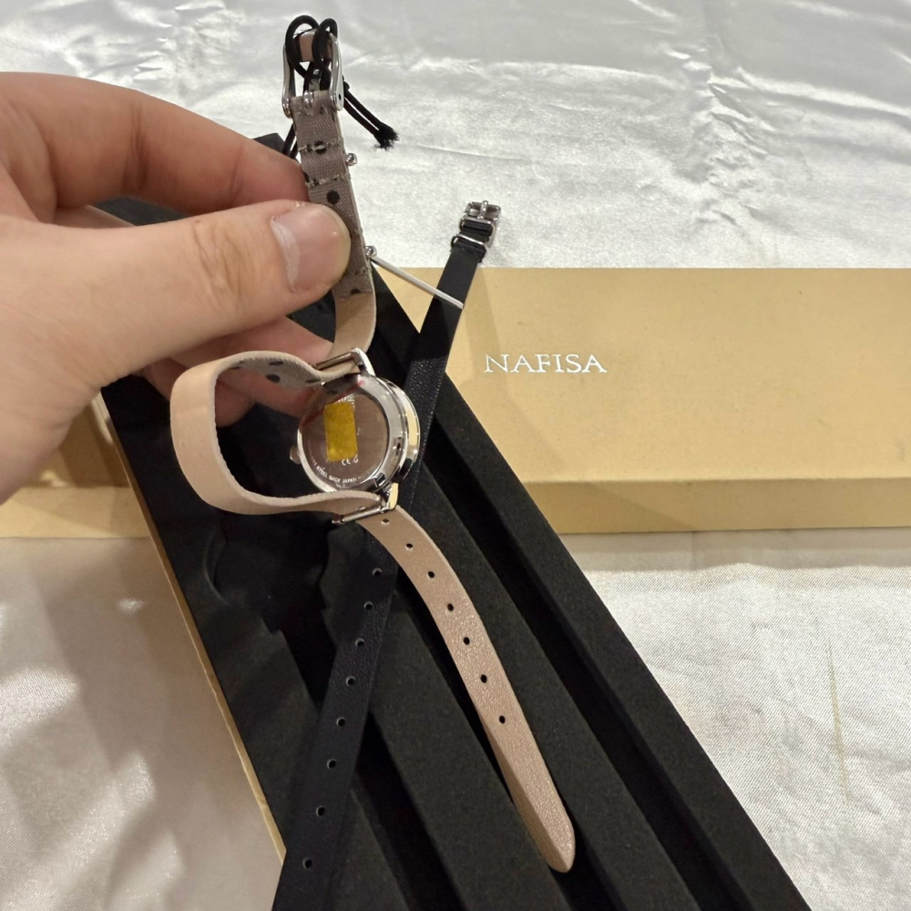 【娜芙莎｜賠本出清】現貨 NAFIASA 手錶 石英錶 女錶 簡約 兩款 皮錶 禮盒組｜Little Bee 小蜜蜂精品-細節圖4