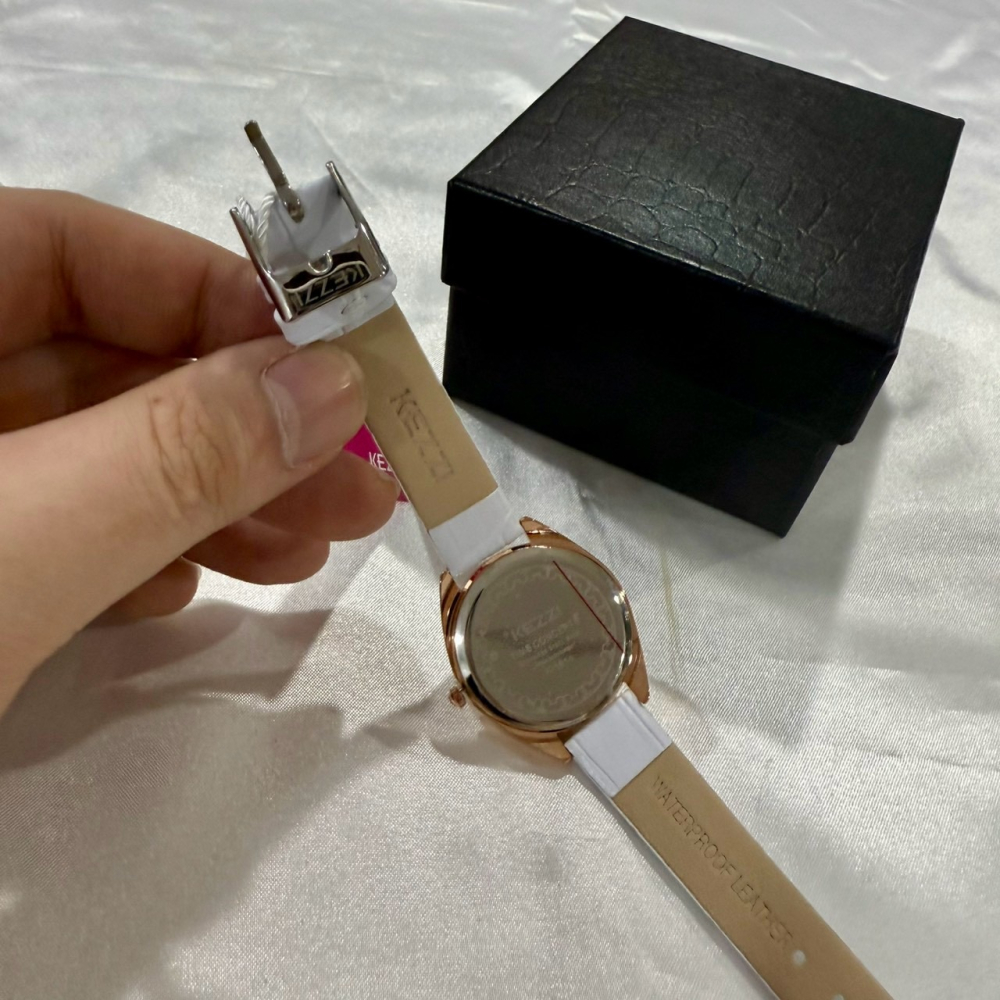 【珂紫｜賠本出清】現貨 KEZZI 手錶 石英錶 女錶 簡約 水鑽刻度 皮錶｜Little Bee 小蜜蜂精品-細節圖2