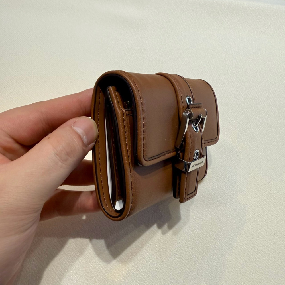 【MK｜全新】現貨 MICHAEL KORS 錢包 短夾 專櫃款 咖色軟皮革 三摺短夾｜Little Bee 小蜜蜂精品-細節圖2