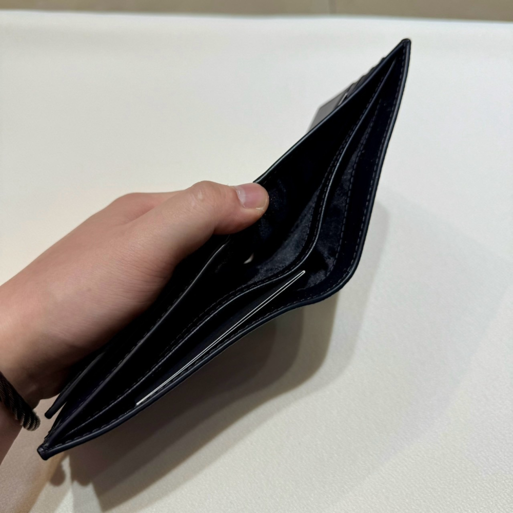 【MK｜全新】現貨 MICHAEL KORS 錢包 短夾 二合一 黑 防刮紋 八卡短夾｜Little Bee 小蜜蜂精品-細節圖4