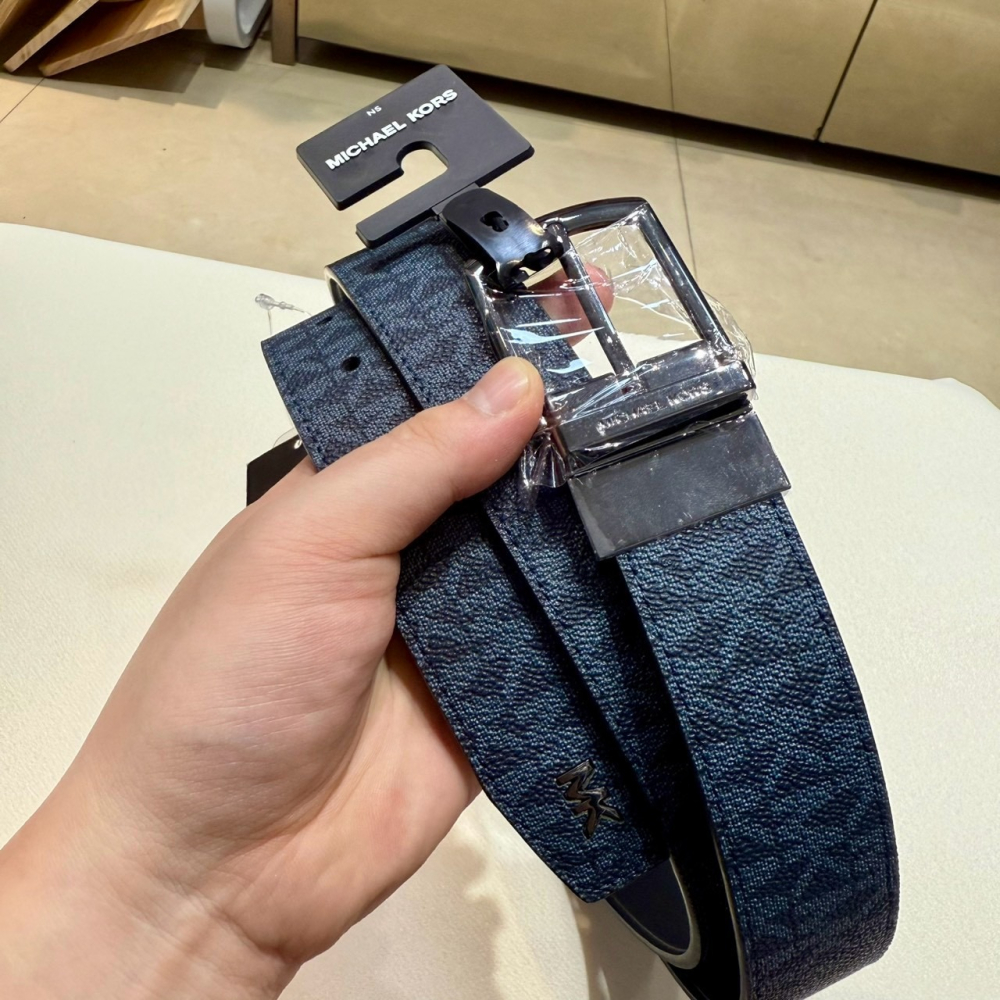 【MK｜全新】現貨 MICHAEL KORS 皮帶 男款 雙面用 NS尺寸 藍 可剪裁｜Little Bee 小蜜蜂精品-細節圖2