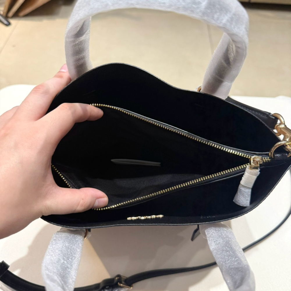 【蔻馳｜全新】現貨 COACH 包包 黛妃包 金標 咖滿版 老花 兩用包 斜背包｜Little Bee 小蜜蜂精品-細節圖3