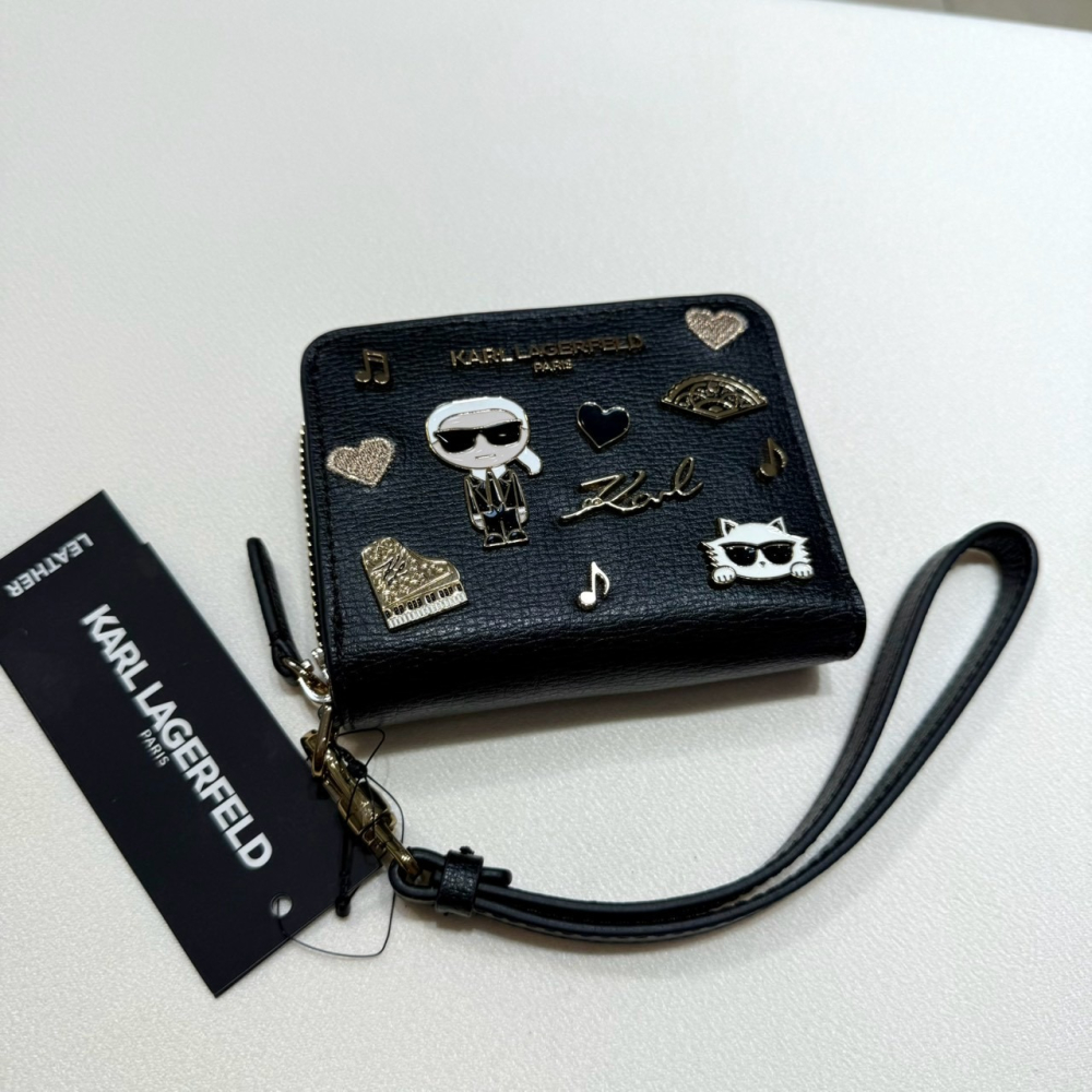 【卡爾｜全新】現貨 KARL LAGERFELD 錢包 短夾 黑色 Q版鐵標 零錢短夾｜Little Bee 小蜜蜂精品
