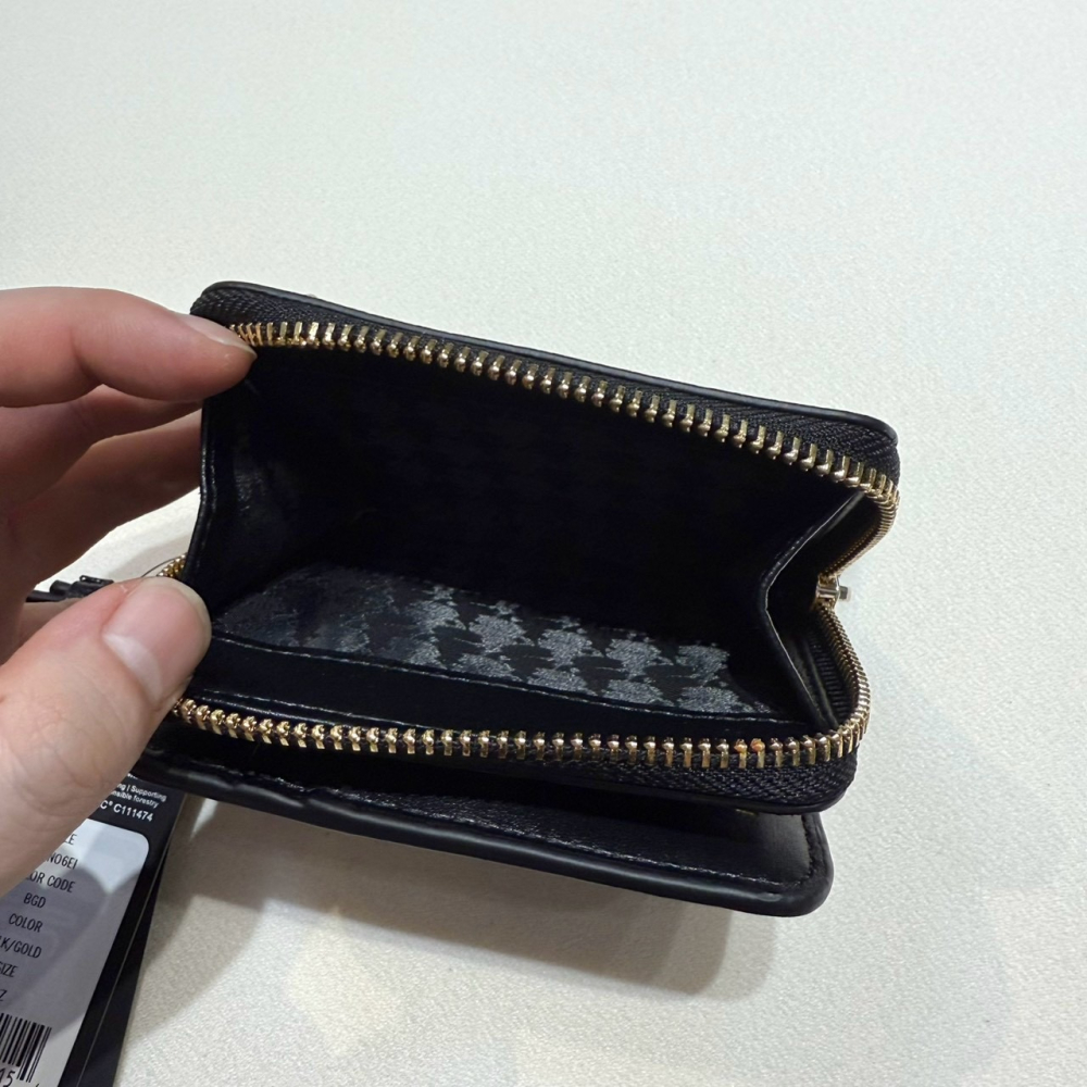 【卡爾｜全新】現貨 KARL LAGERFELD 錢包 短夾 黑色 Q版鐵標 零錢短夾｜Little Bee 小蜜蜂精品-細節圖2