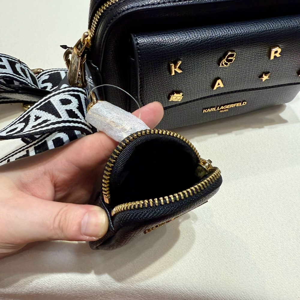 【卡爾｜全新】現貨 KARL LAGERFELD 包包 相機包 金標 二合一 斜背包｜Little Bee 小蜜蜂精品-細節圖5