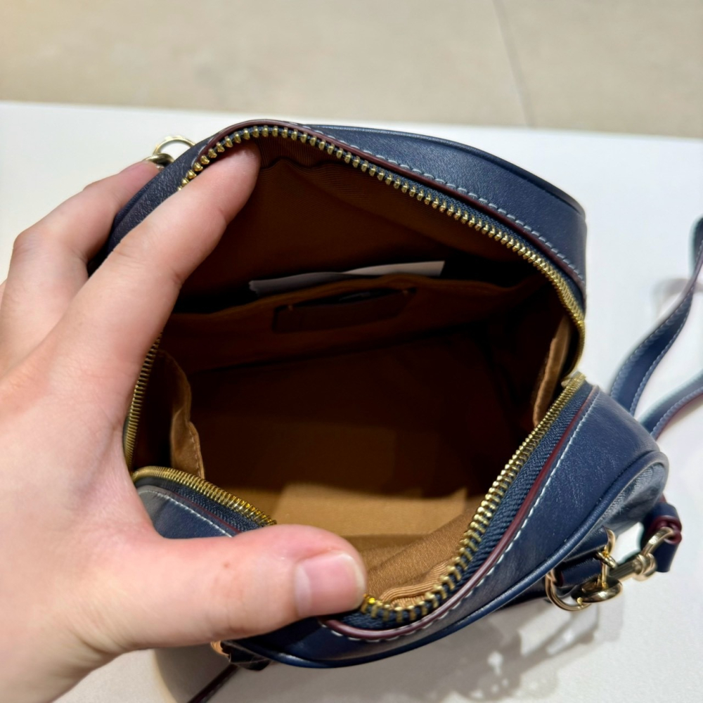【蔻馳｜全新】現貨 COACH 包包 饅頭包 金標 藍滿版 緹花布 兩用 斜背包｜Little Bee 小蜜蜂精品-細節圖3