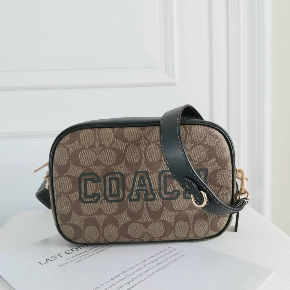 【現貨】Coach 相機包 學院風 中款相機包 側背包 斜背包 可放長夾 快速出貨 🐶美國代購正品-細節圖11