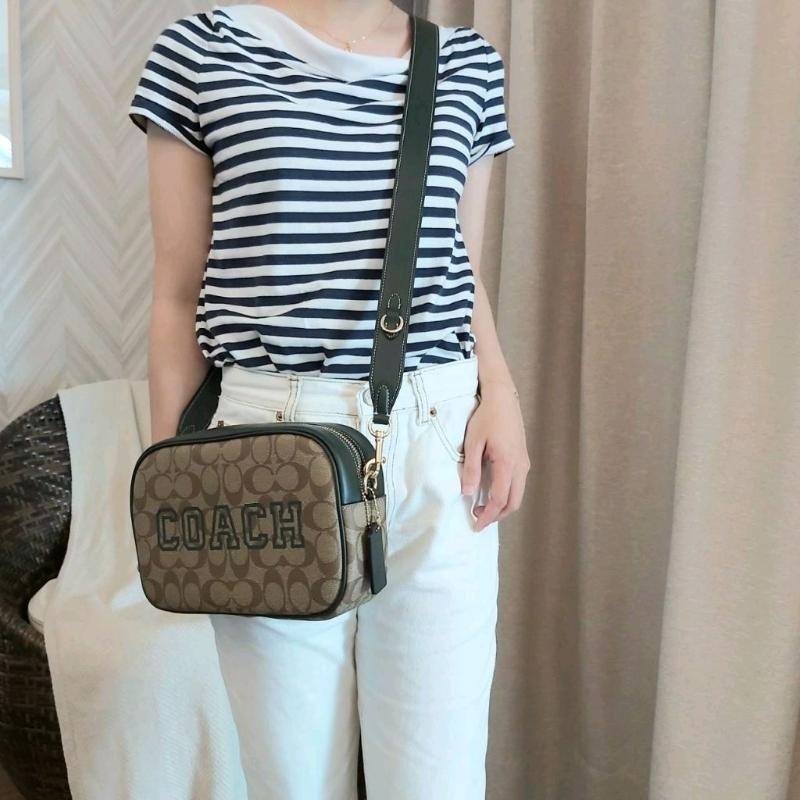 【現貨】Coach 相機包 學院風 中款相機包 側背包 斜背包 可放長夾 快速出貨 🐶美國代購正品-細節圖7