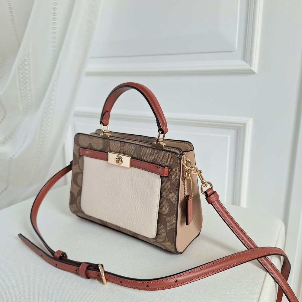 【現貨】COACH Mini Lane 旋轉釦 手提 斜背包 可快速出貨 🐶美國代購正品-細節圖3