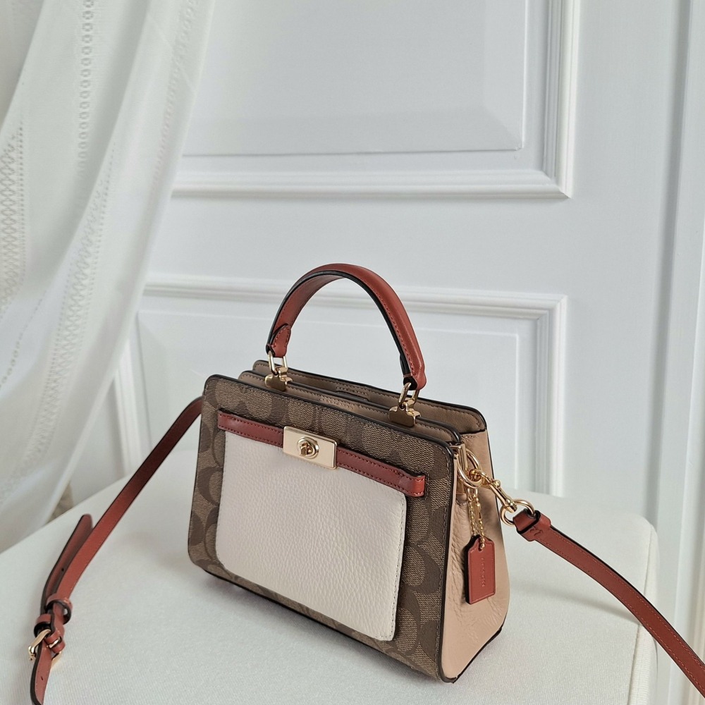 【現貨】COACH Mini Lane 旋轉釦 手提 斜背包 可快速出貨 🐶美國代購正品-細節圖4