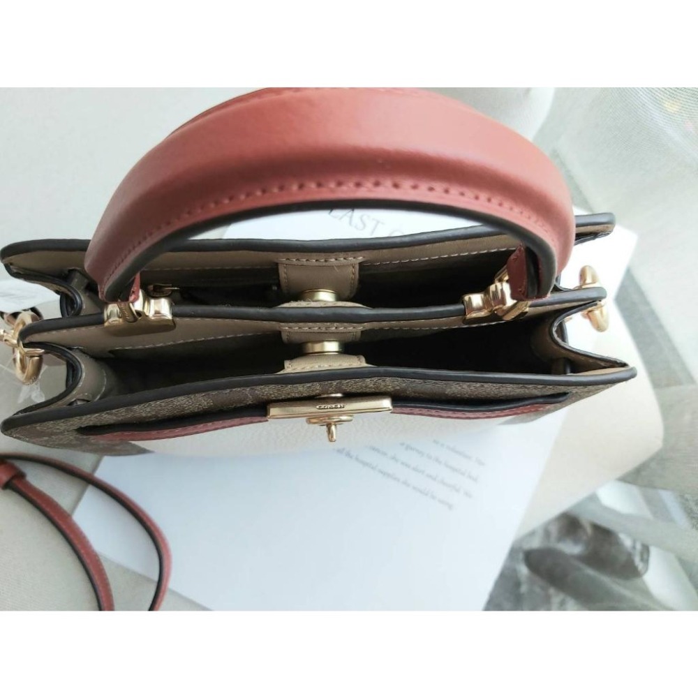 【現貨】COACH Mini Lane 旋轉釦 手提 斜背包 可快速出貨 🐶美國代購正品-細節圖9