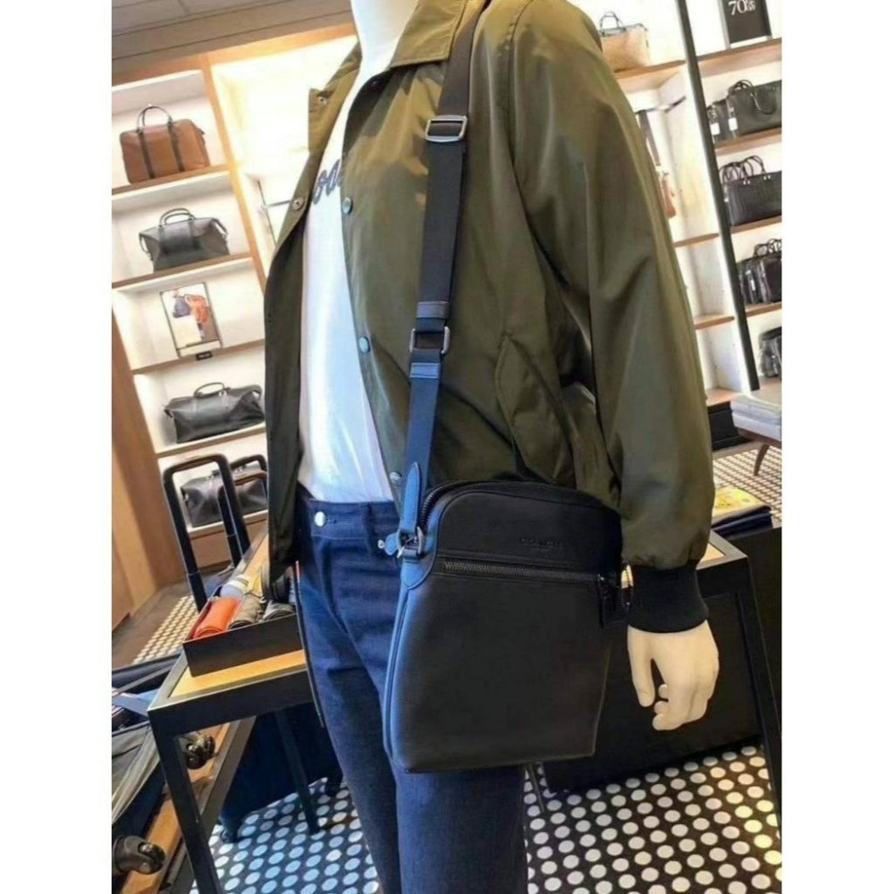 【現貨~黑老花】coach 男飛行包 男用側背包 斜背包 禮物 可快速出貨 🐶美國代購🇺🇲 正品-細節圖6