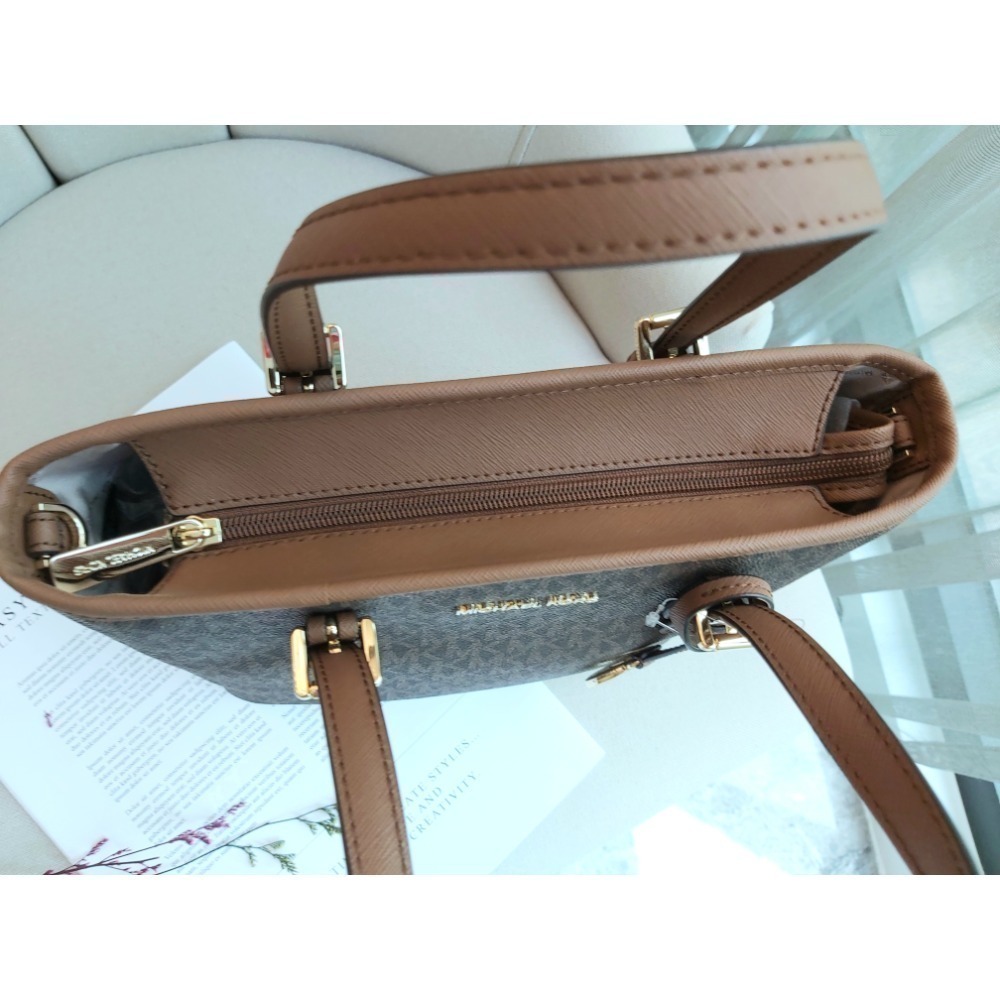 降!【現貨】Michael kors MK 防刮 小托特包 手提 斜背包 可快速出貨  🐶美國代購正品-細節圖6