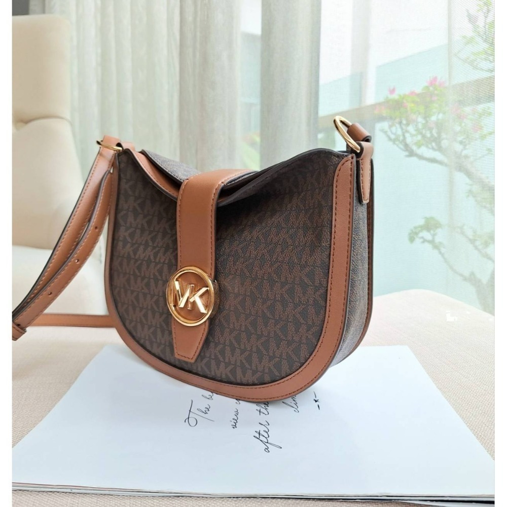 【現貨】MICHAEL KORS Mk 新款 Gabby 馬鞍包 側背包 斜背包 可快速出貨 🐶美國代購正品-細節圖7
